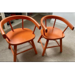 Vintage oranje kinderstoeltje nr 329